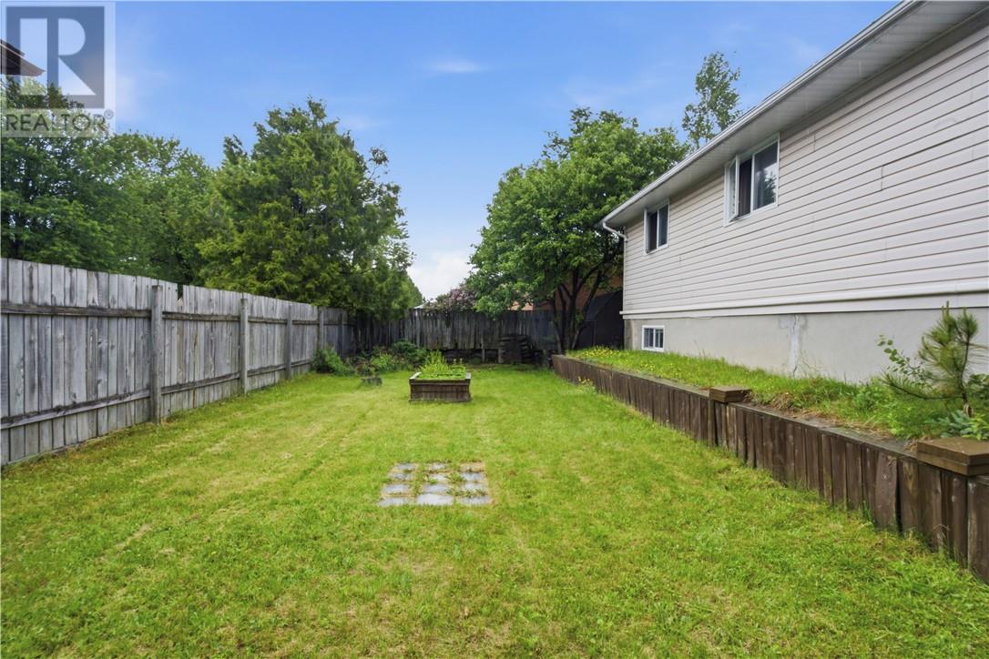 3007 Marie Avenue, Val Caron, Ontario  P3N 1C2 - Photo 38 - 2128713
