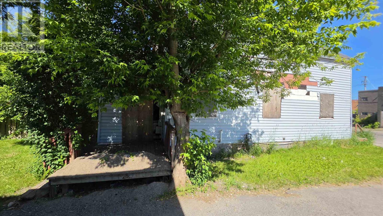 21 Cathcart St, Sault Ste. Marie, Ontario  P6A 1C9 - Photo 5 - SM260157
