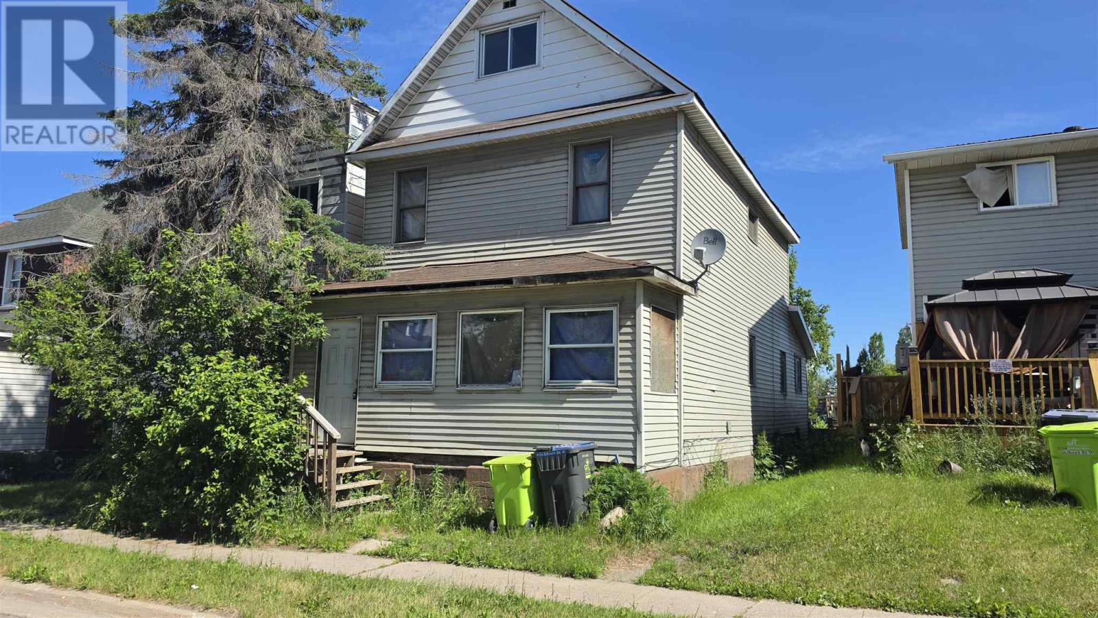 678 Albert St W, Sault Ste. Marie, Ontario  P6A 1C6 - Photo 1 - SM260169
