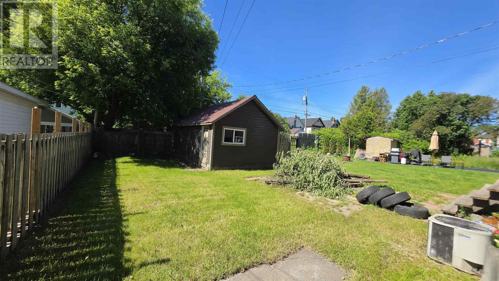 257 Alexandra St, Sault Ste. Marie, Ontario  P6A 1J7 - Photo 4 - SM260171