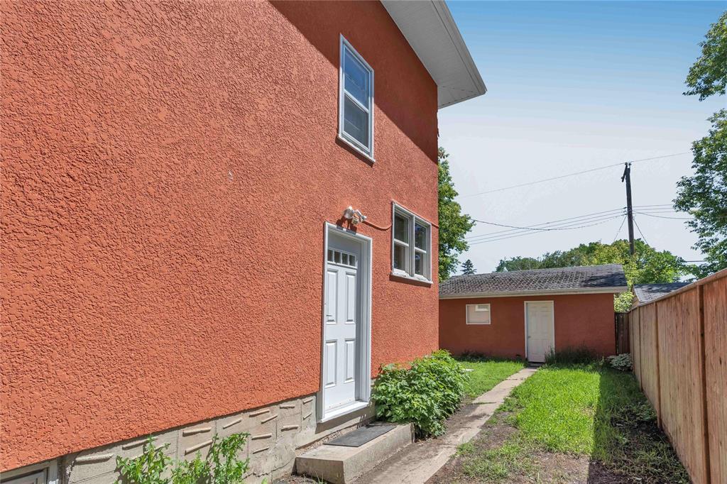 694 Brock Street, Winnipeg, Manitoba  R3N 0Z4 - Photo 28 - 202614473
