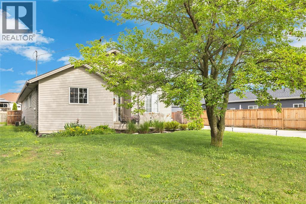440 West Belle River Road, Lakeshore, Ontario  N0R 1A0 - Photo 3 - 26014932