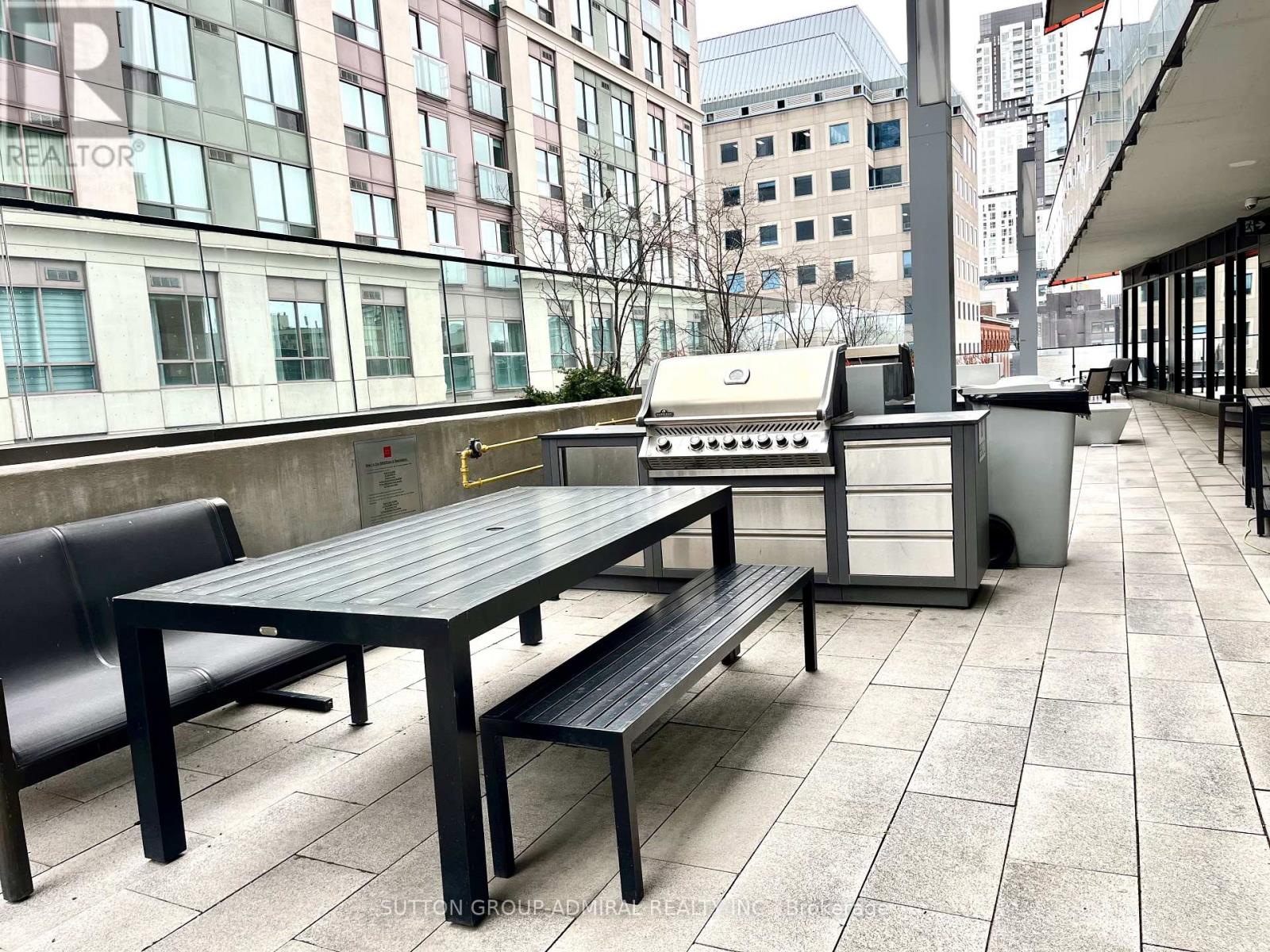 1412 - 215 Queen Street W, Toronto, Ontario  M5A 1S2 - Photo 17 - C13479064