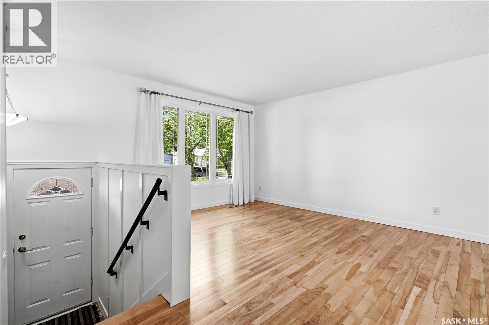 35 Blackman Place, Regina, Saskatchewan  S4X 1S3 - Photo 2 - SK040078