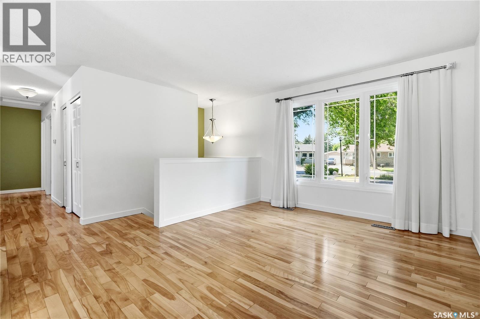35 Blackman Place, Regina, Saskatchewan  S4X 1S3 - Photo 3 - SK040078
