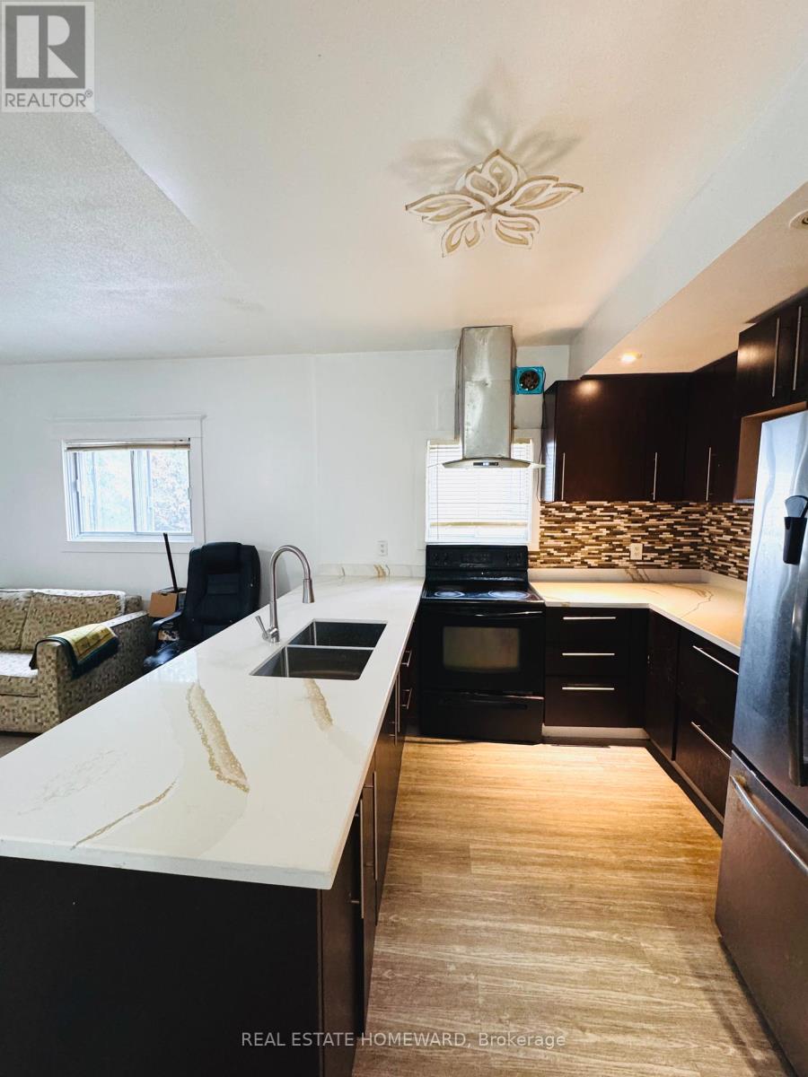 41 Patterson Avenue, Toronto, Ontario  M1L 3Y1 - Photo 5 - E13478938