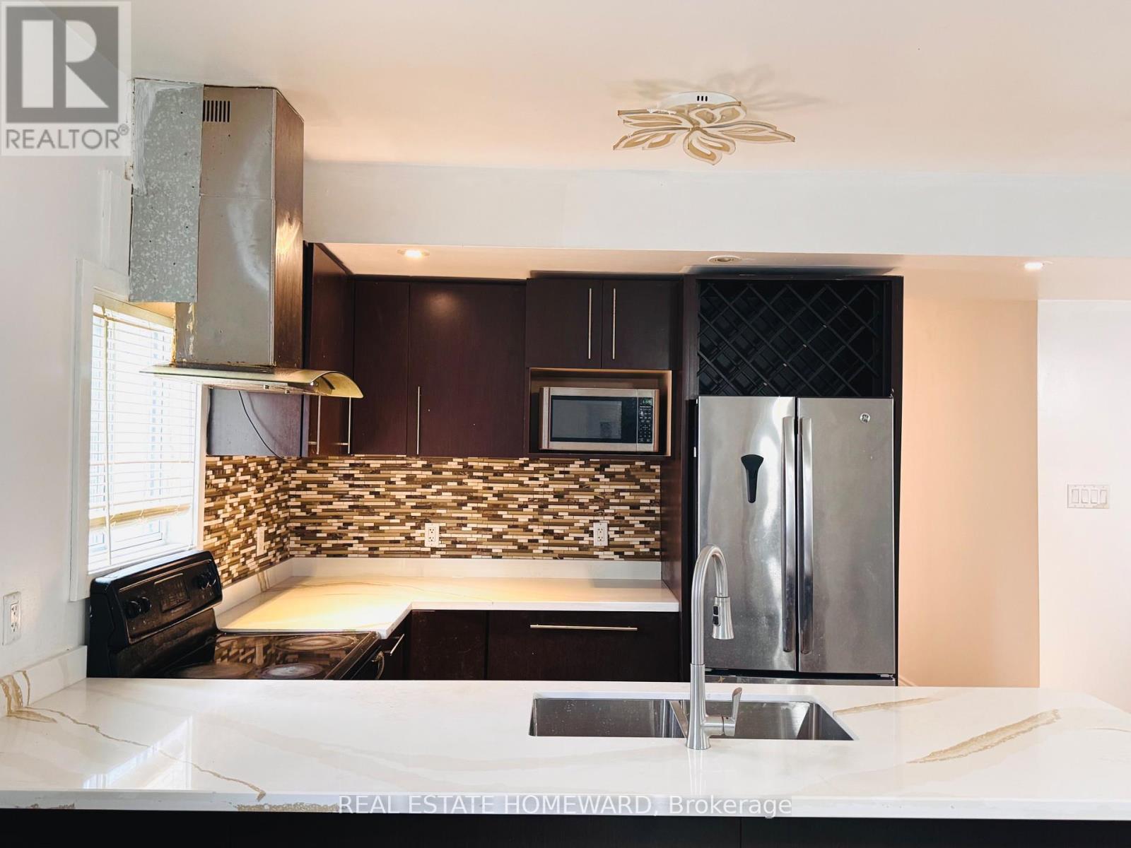41 Patterson Avenue, Toronto, Ontario  M1L 3Y1 - Photo 6 - E13478938