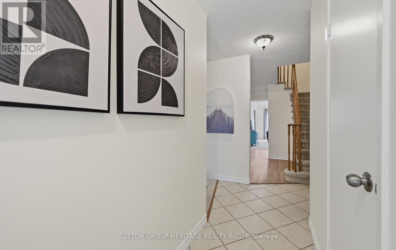 26 Fearn Crescent, Ajax, Ontario  L1S 5L6 - Photo 3 - E13479030