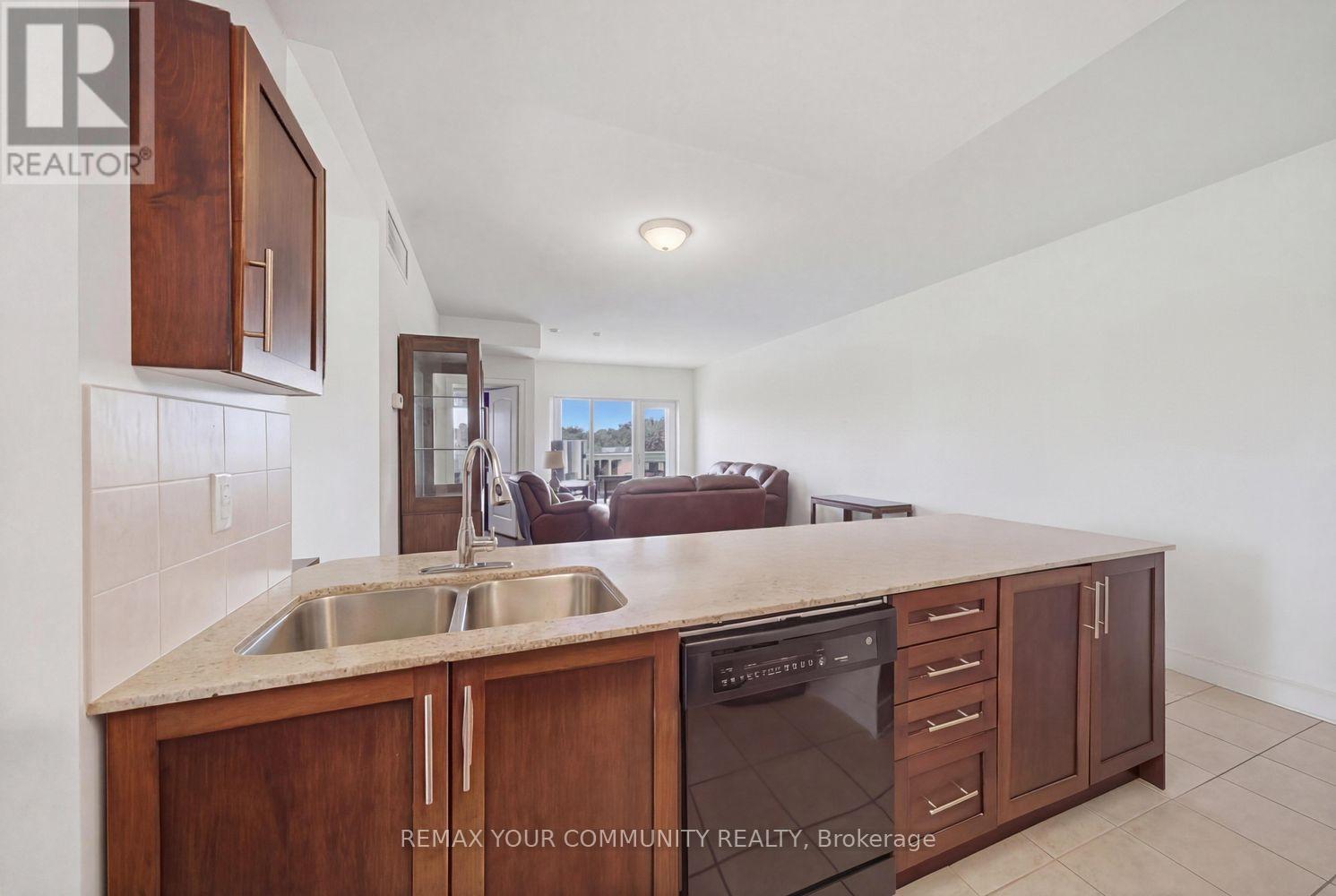 505 - 160 Woodbridge Avenue, Vaughan, Ontario  L4L 0B8 - Photo 5 - N13478924