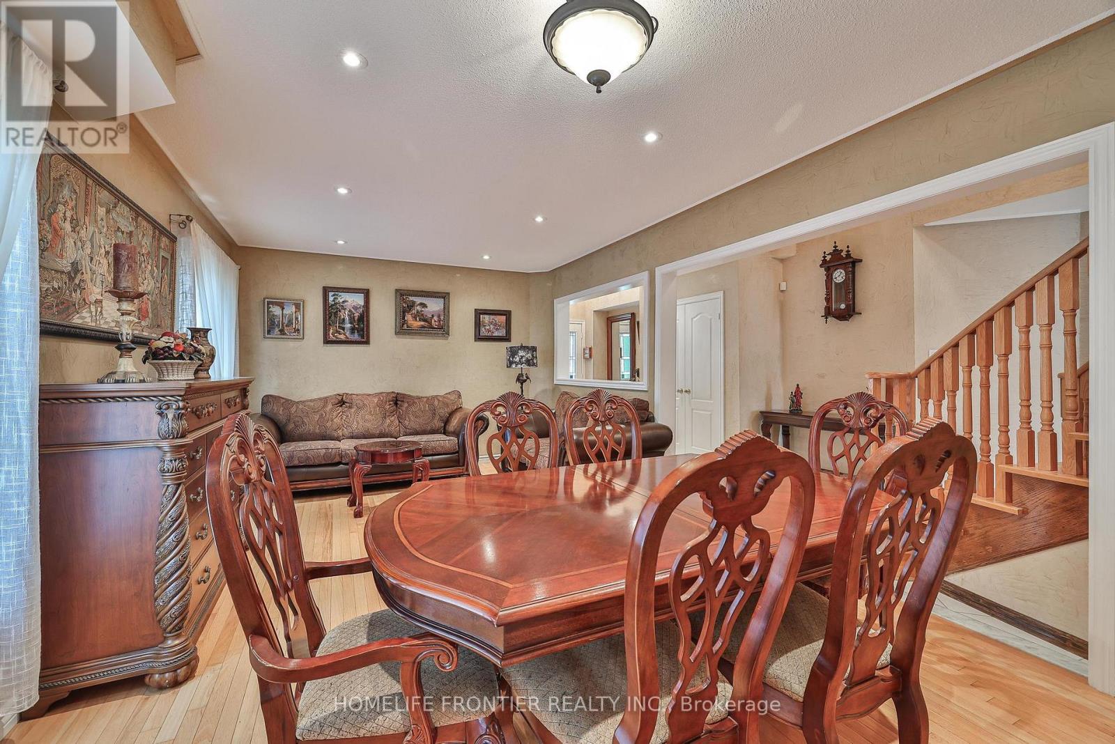 110 Red River Crescent, Newmarket, Ontario  L3X 2R1 - Photo 16 - N13479008