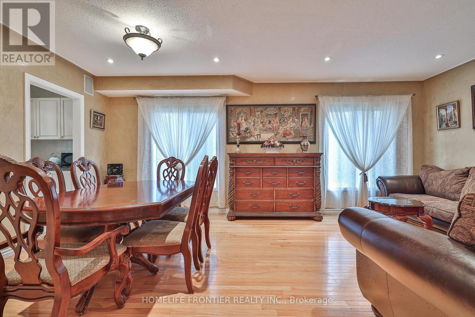 110 Red River Crescent, Newmarket, Ontario  L3X 2R1 - Photo 19 - N13479008