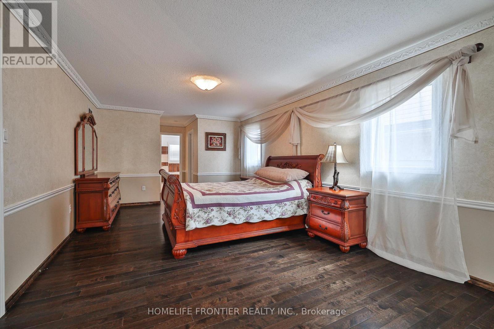 110 Red River Crescent, Newmarket, Ontario  L3X 2R1 - Photo 35 - N13479008