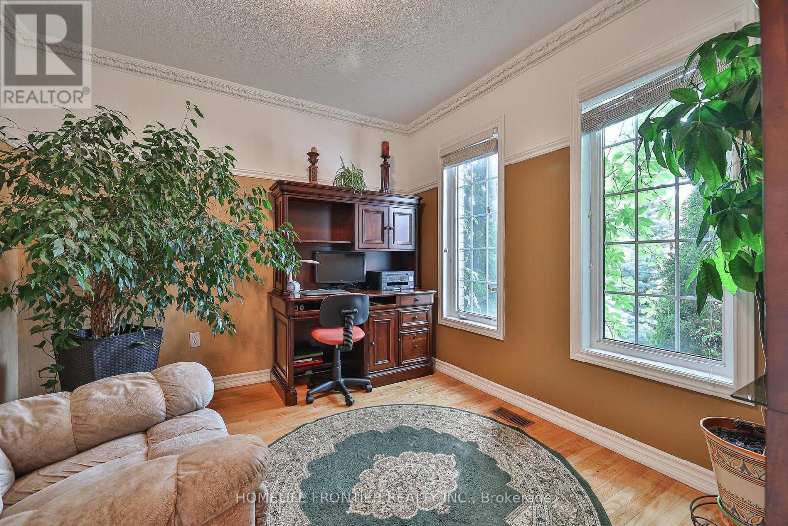 110 Red River Crescent, Newmarket, Ontario  L3X 2R1 - Photo 6 - N13479008