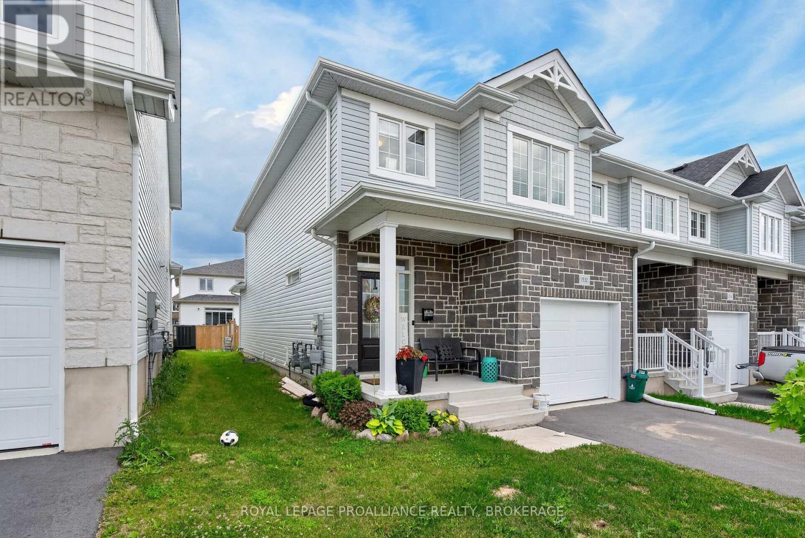 1532 Scarlet Street, Kingston, Ontario K7K 0H6 - Photo 2 - X13479162