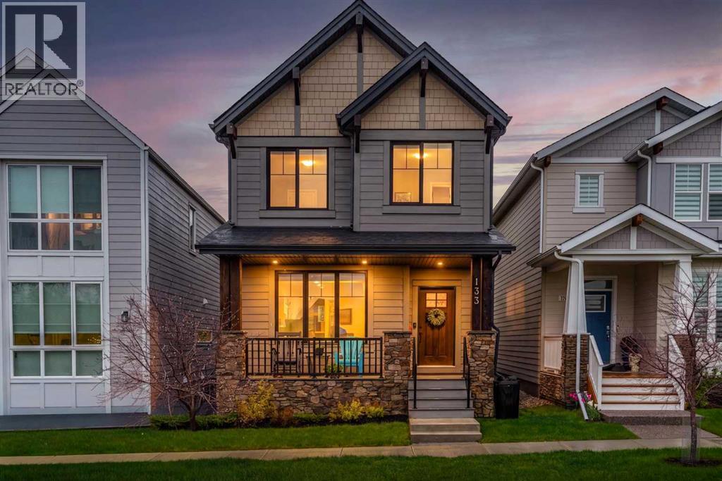 133 Treeline Avenue SW, calgary, Alberta