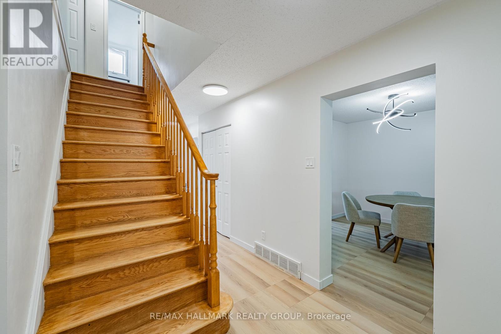 3319 Kodiak Street, Ottawa, Ontario  K1V 7S7 - Photo 4 - X13479258