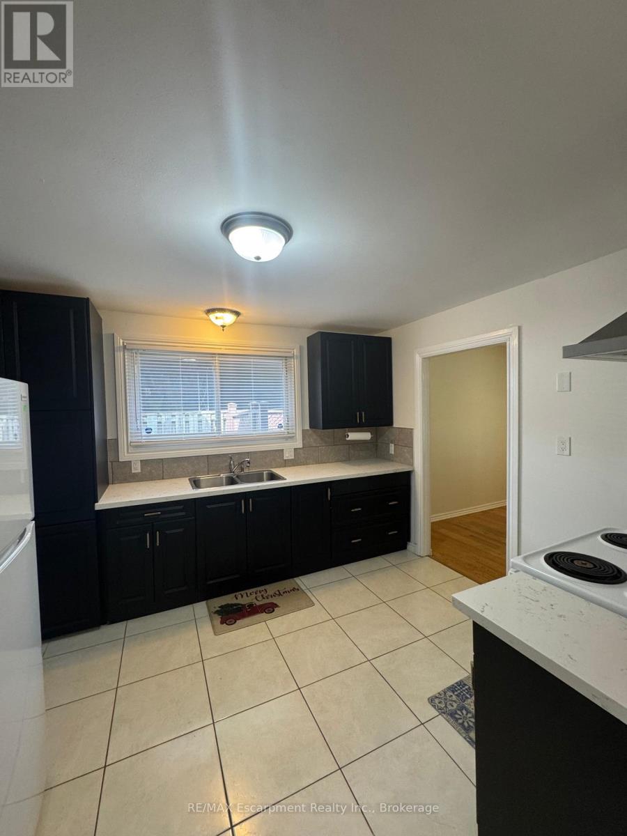 3361 Rexway Drive, Burlington, Ontario  L7N 2L2 - Photo 6 - W13479348