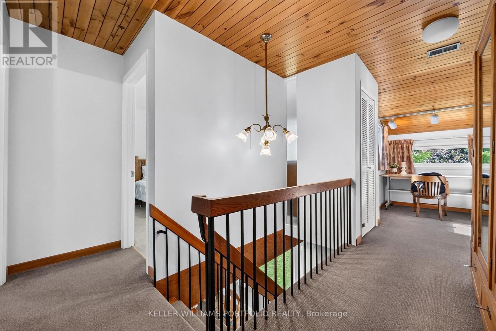 23 Graystone Gardens, Toronto, Ontario  M8Z 3C2 - Photo 15 - W13478974