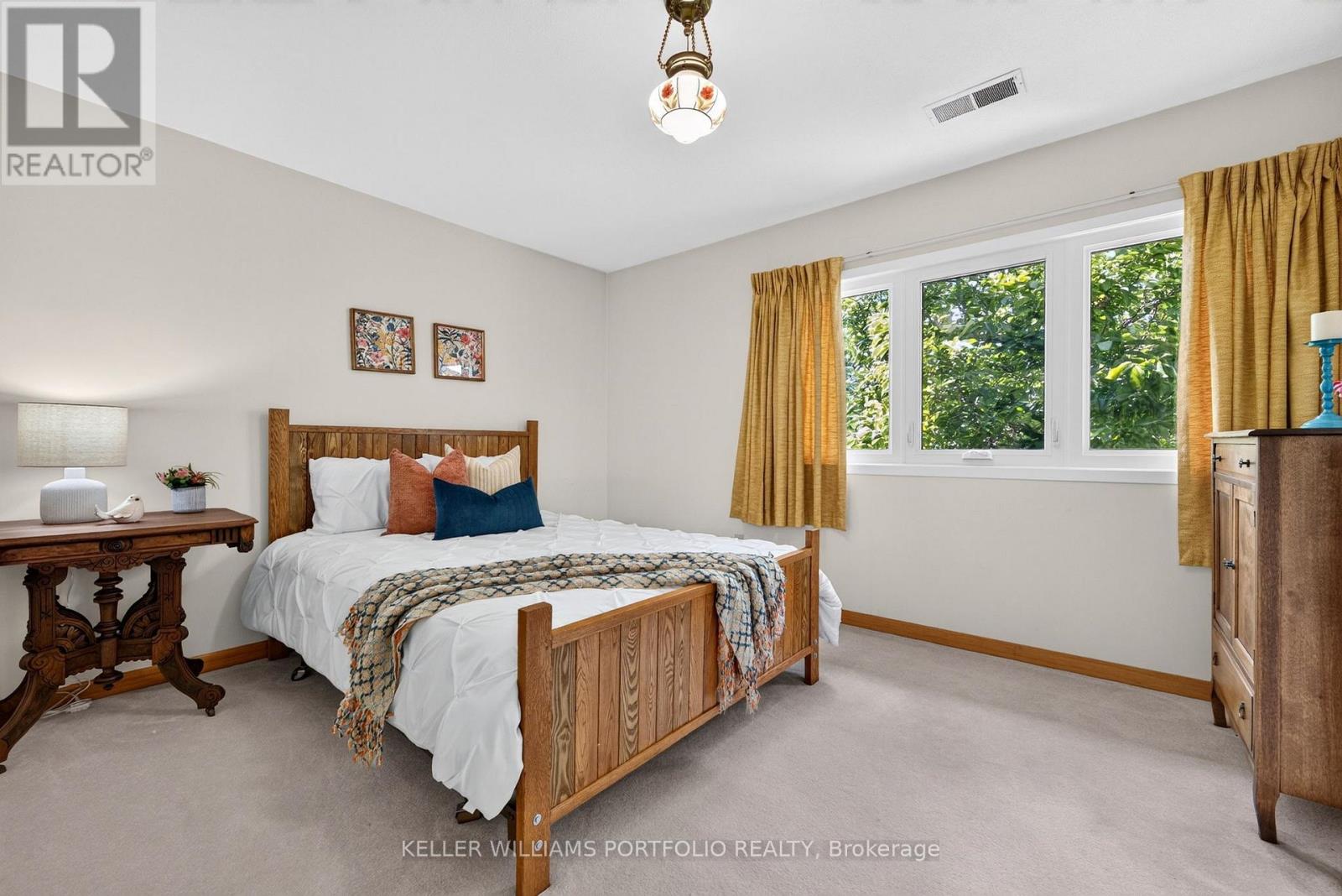 23 Graystone Gardens, Toronto, Ontario  M8Z 3C2 - Photo 22 - W13478974