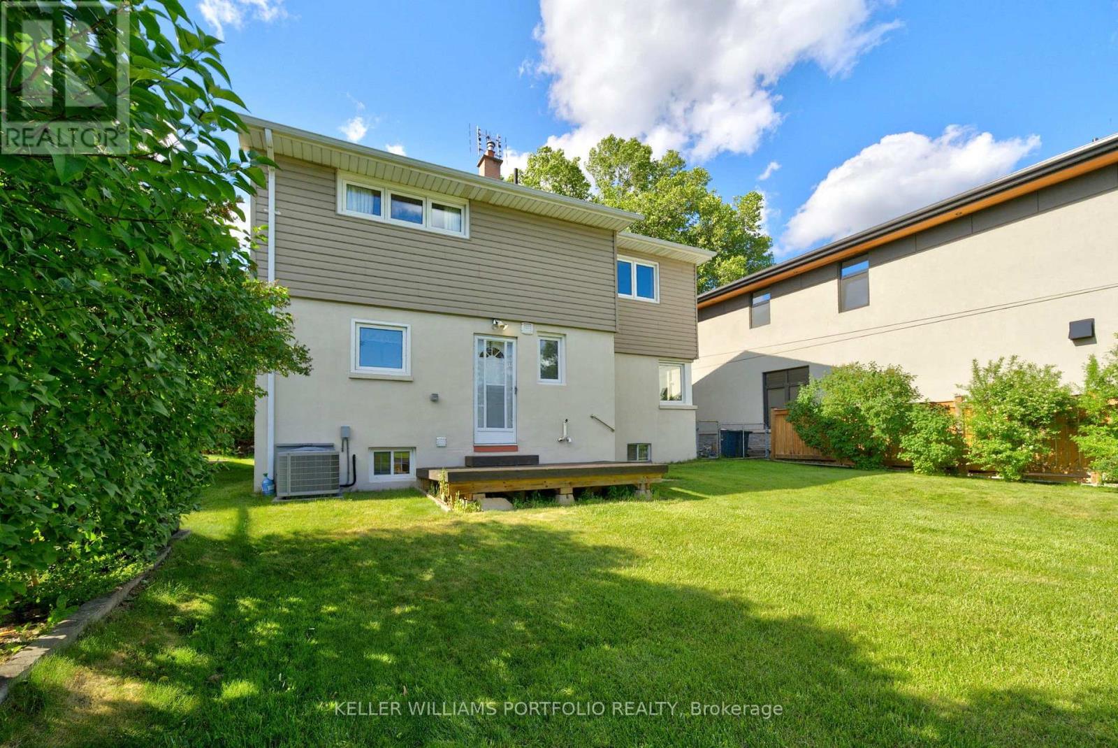 23 Graystone Gardens, Toronto, Ontario  M8Z 3C2 - Photo 31 - W13478974