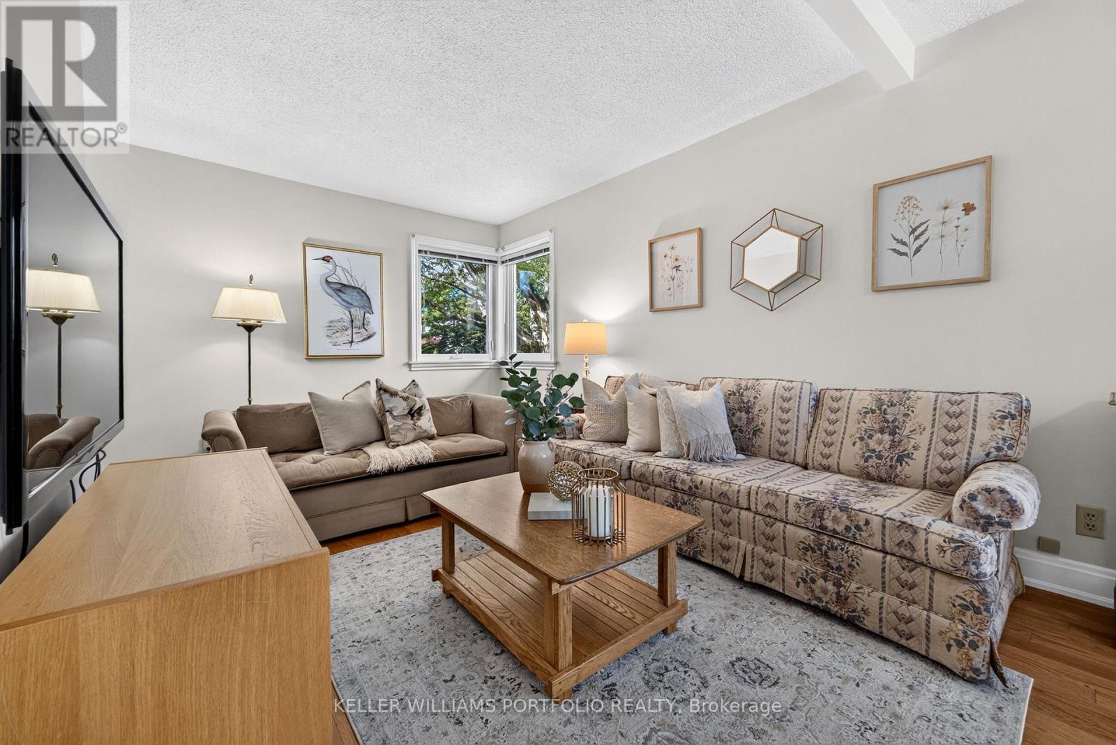 23 Graystone Gardens, Toronto, Ontario  M8Z 3C2 - Photo 5 - W13478974