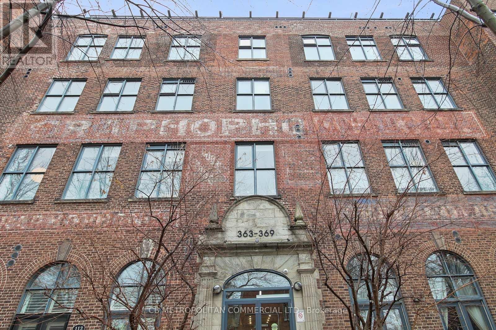 405 - 363 Sorauren Avenue, Toronto, Ontario  M6R 3C2 - Photo 2 - W13479032