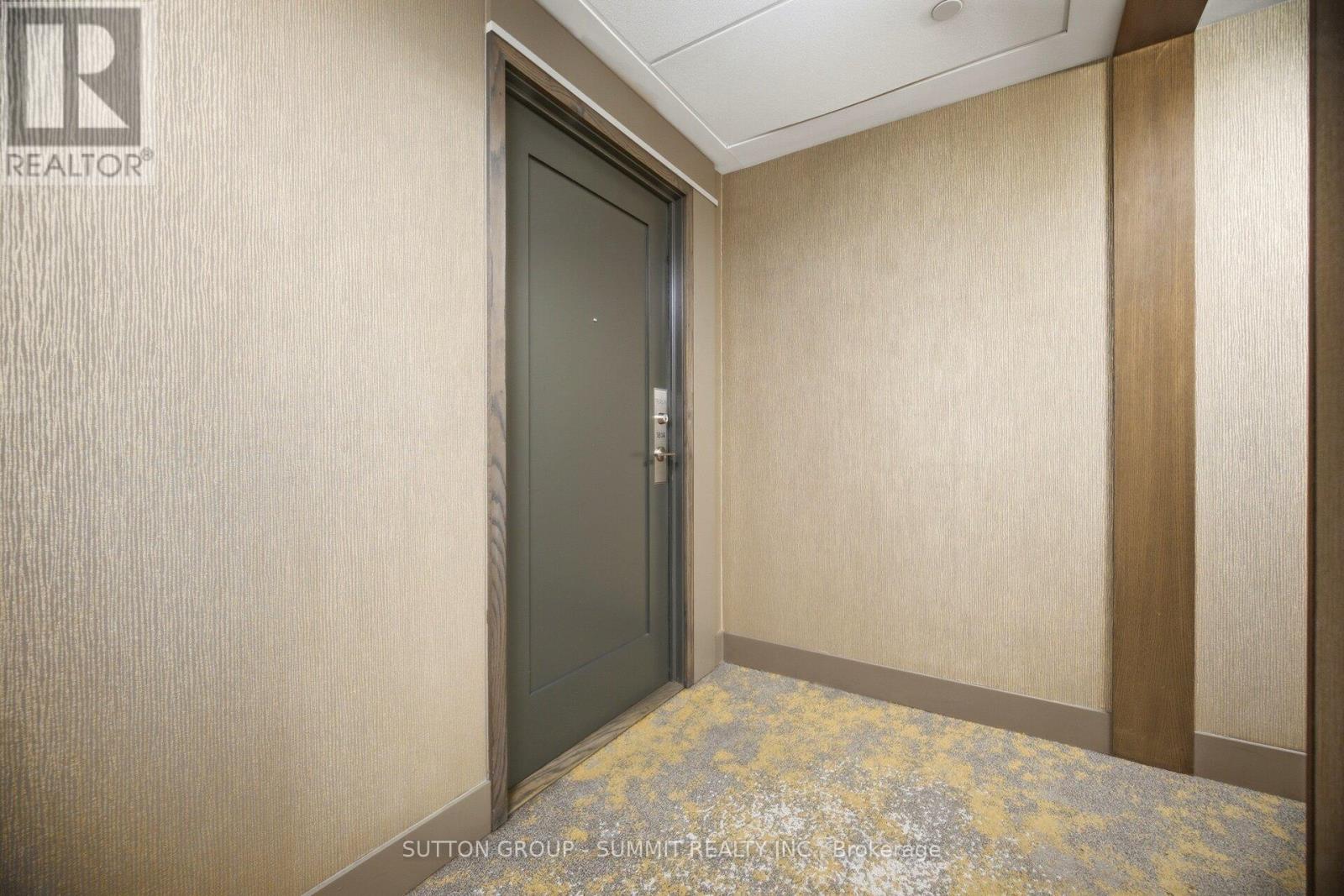 1814 - 35 Watergarden Drive, Mississauga, Ontario  L5R 0G8 - Photo 3 - W13479044