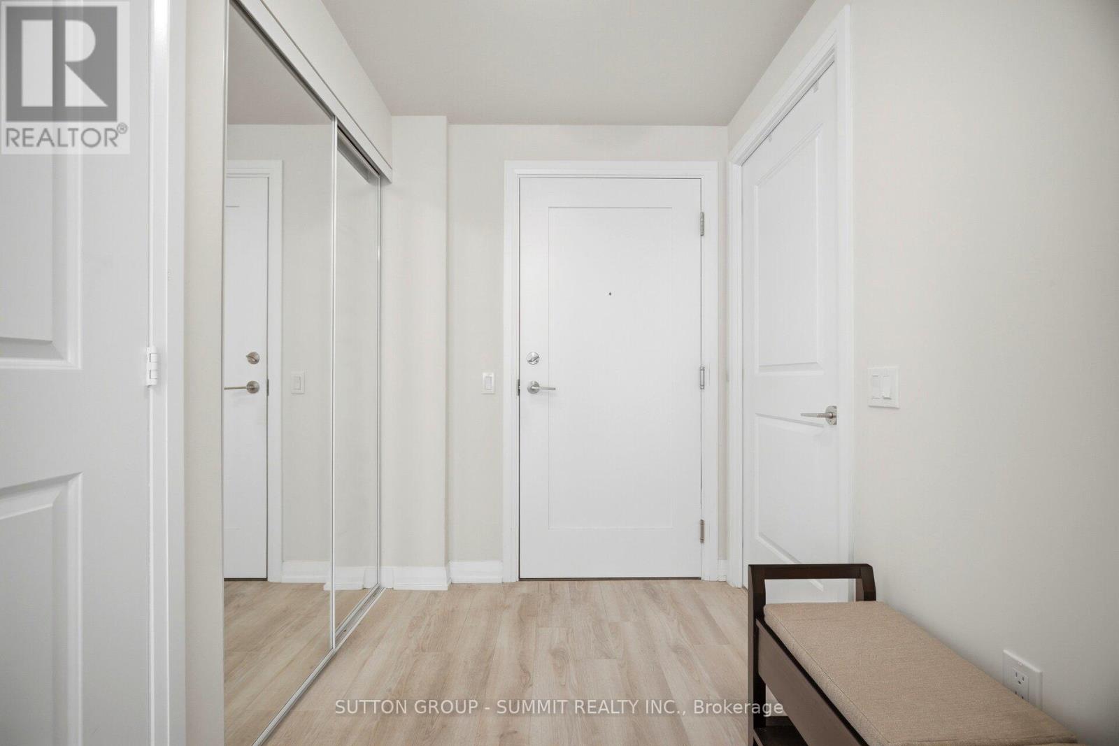 1814 - 35 Watergarden Drive, Mississauga, Ontario  L5R 0G8 - Photo 4 - W13479044