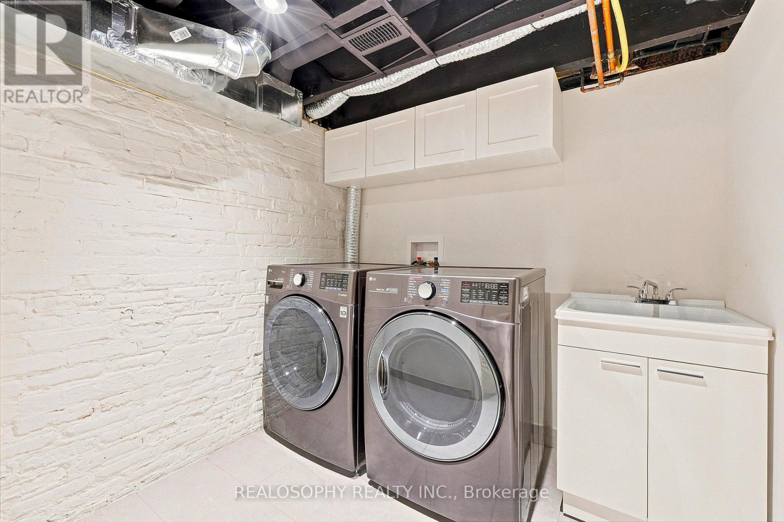 44 Gilmour Avenue, Toronto, Ontario  M6P 3A9 - Photo 35 - W13479072