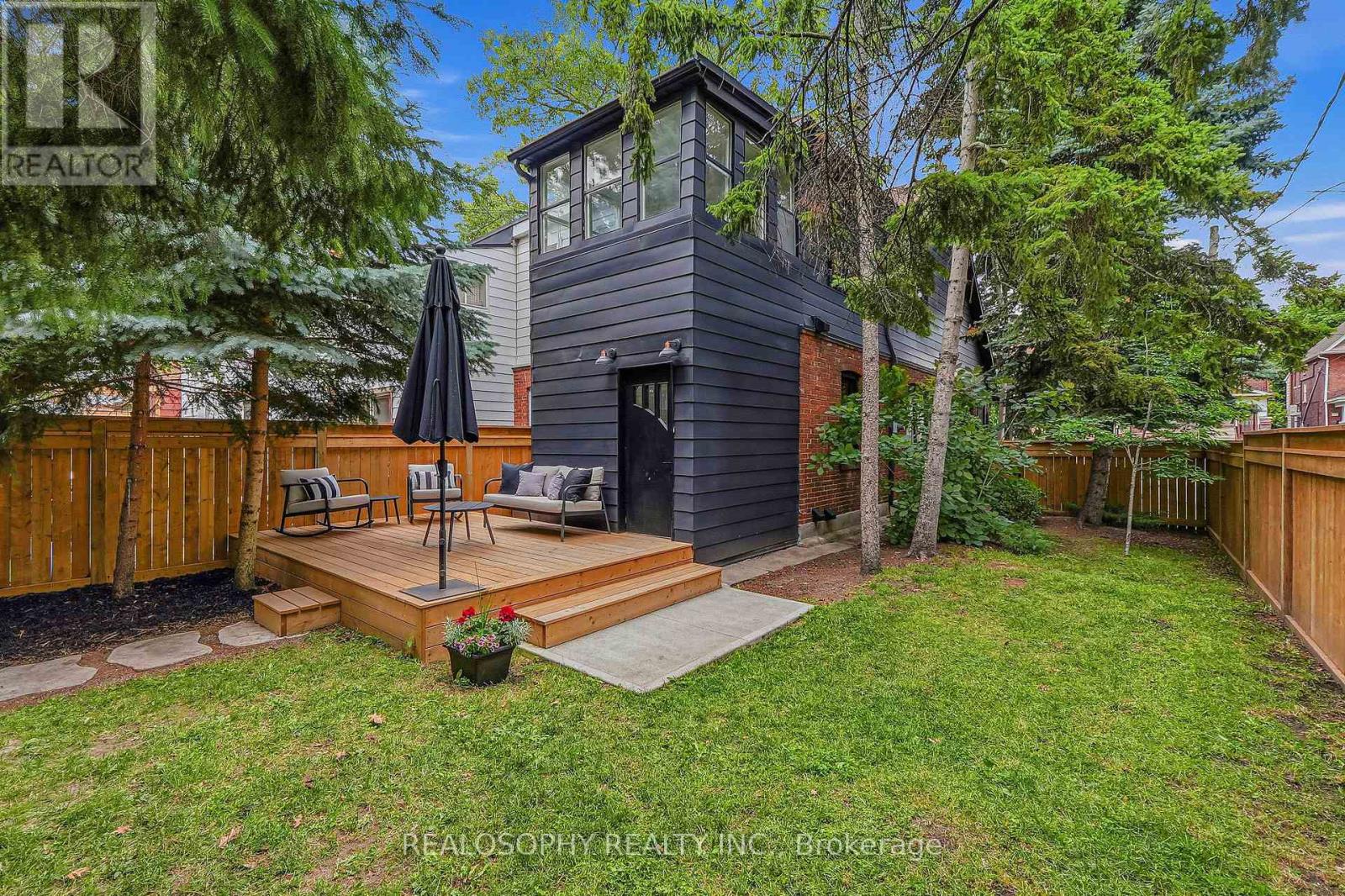 44 Gilmour Avenue, Toronto, Ontario  M6P 3A9 - Photo 37 - W13479072