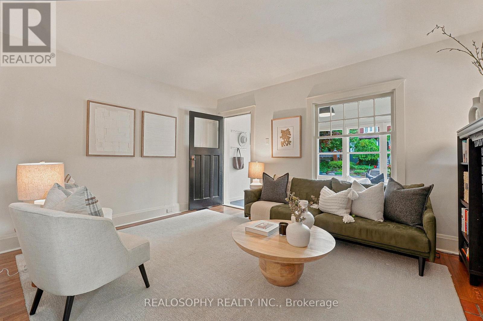 44 Gilmour Avenue, Toronto, Ontario  M6P 3A9 - Photo 4 - W13479072