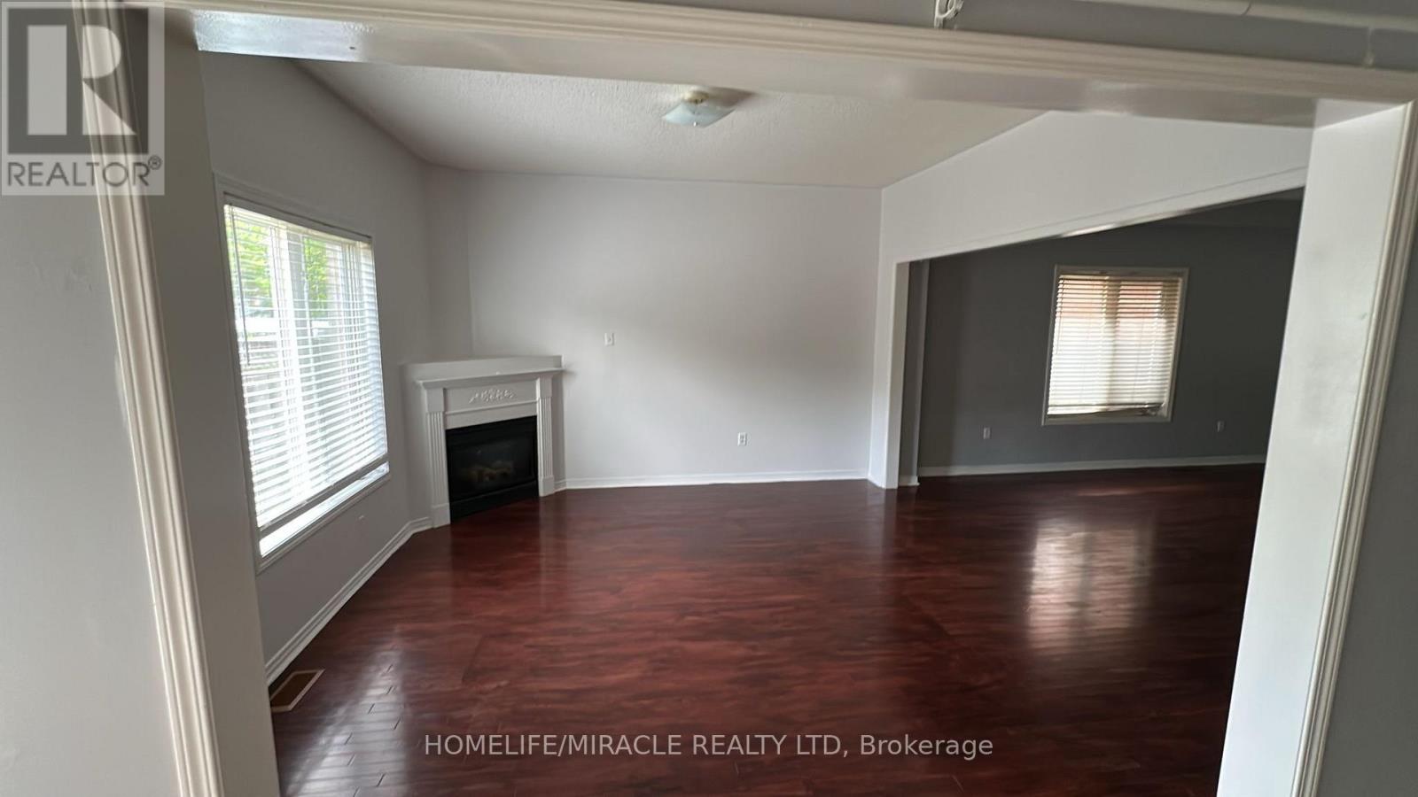 802 Genovese Place, Mississauga, Ontario L5V 3A7 - Photo 3 - W13470144
