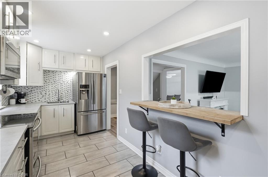 160 East 36th Street, Hamilton, Ontario  L8V 3Z4 - Photo 10 - 40842319