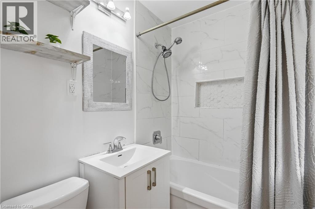160 East 36th Street, Hamilton, Ontario  L8V 3Z4 - Photo 16 - 40842319