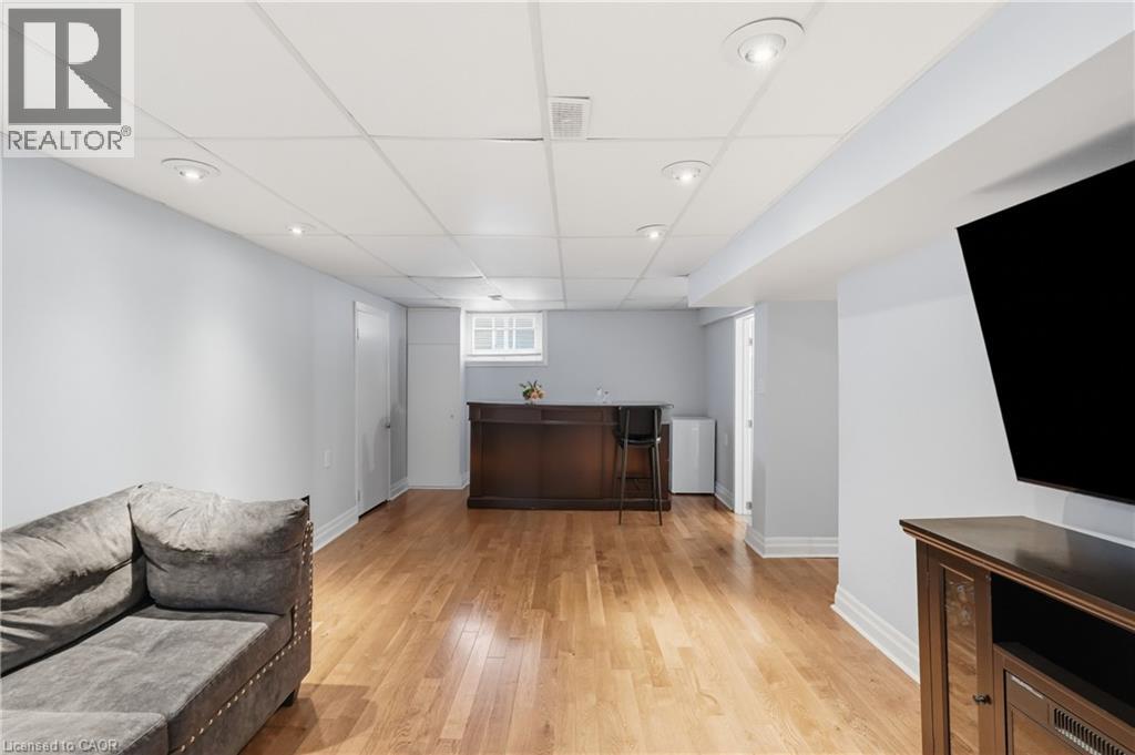 160 East 36th Street, Hamilton, Ontario  L8V 3Z4 - Photo 24 - 40842319