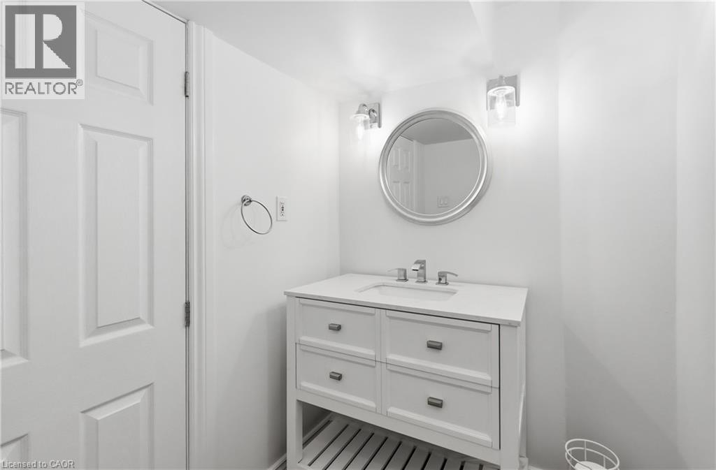 160 East 36th Street, Hamilton, Ontario  L8V 3Z4 - Photo 25 - 40842319