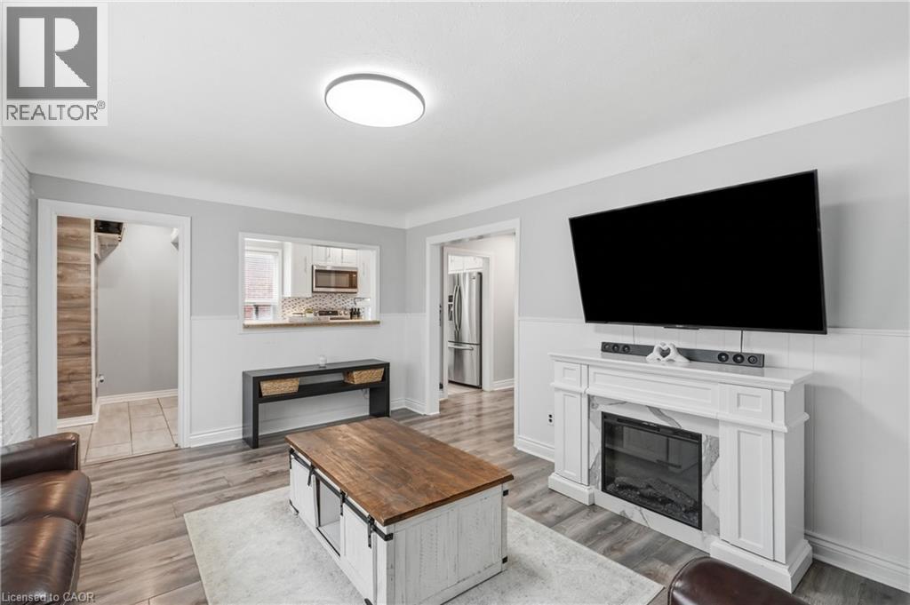 160 East 36th Street, Hamilton, Ontario  L8V 3Z4 - Photo 7 - 40842319