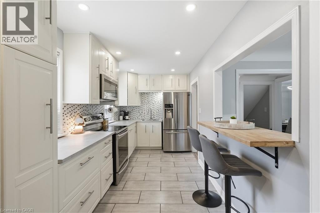 160 East 36th Street, Hamilton, Ontario  L8V 3Z4 - Photo 8 - 40842319