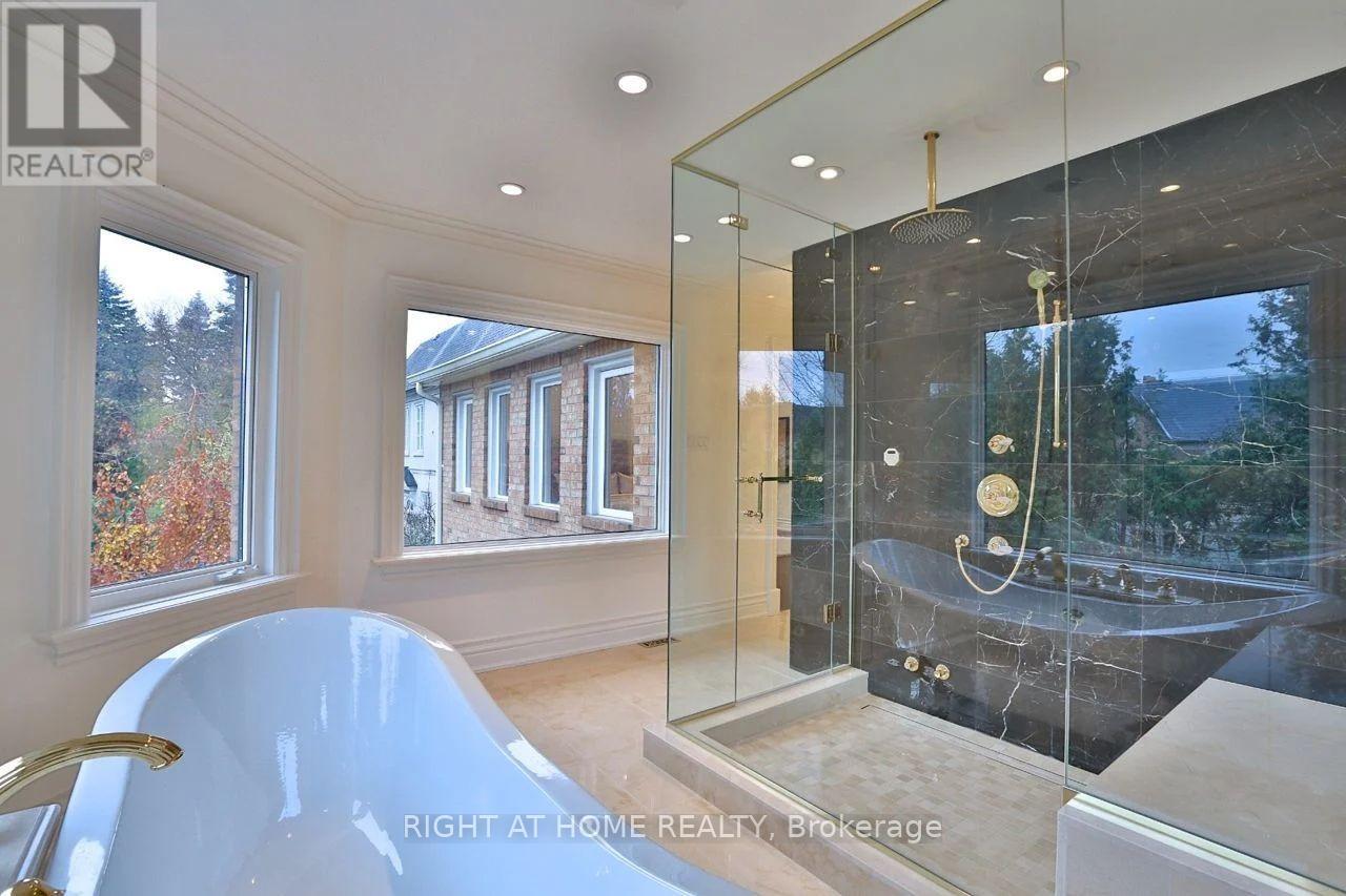 11 York Road, Toronto, Ontario  M2L 1H4 - Photo 13 - C12807284