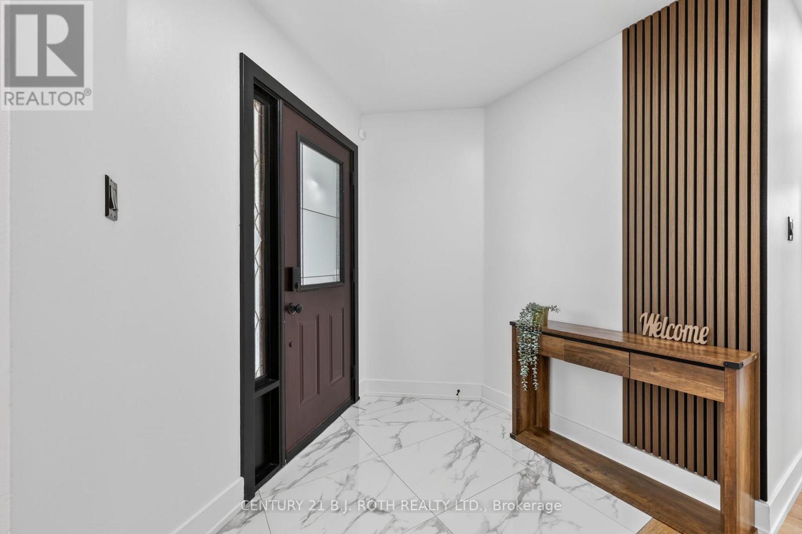 1077 Corrie Street, Innisfil, Ontario  L9S 1T7 - Photo 12 - N13446308