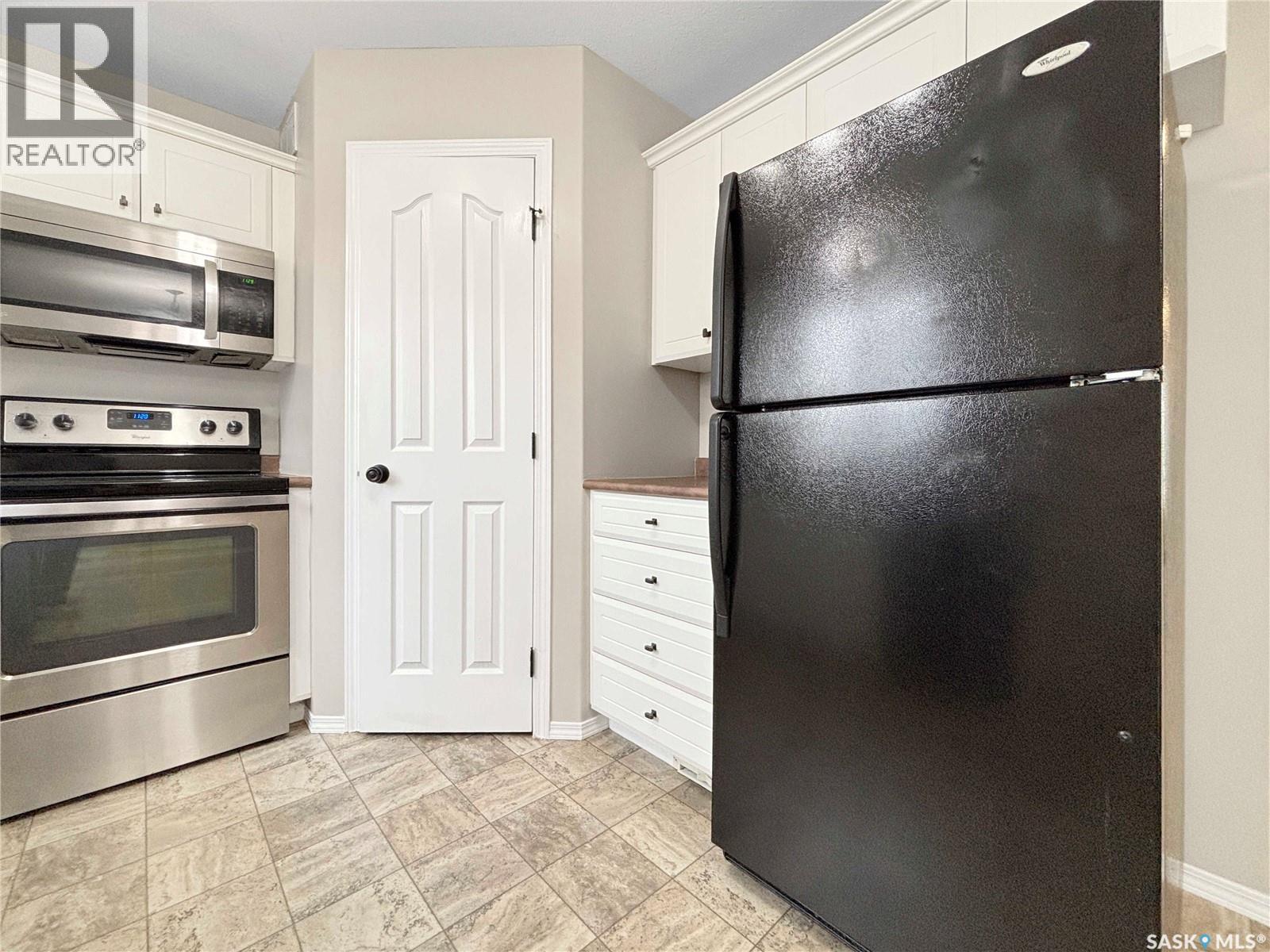 2955 Mcclocklin Road, Saskatoon, Saskatchewan  S7R 0A1 - Photo 11 - SK040382