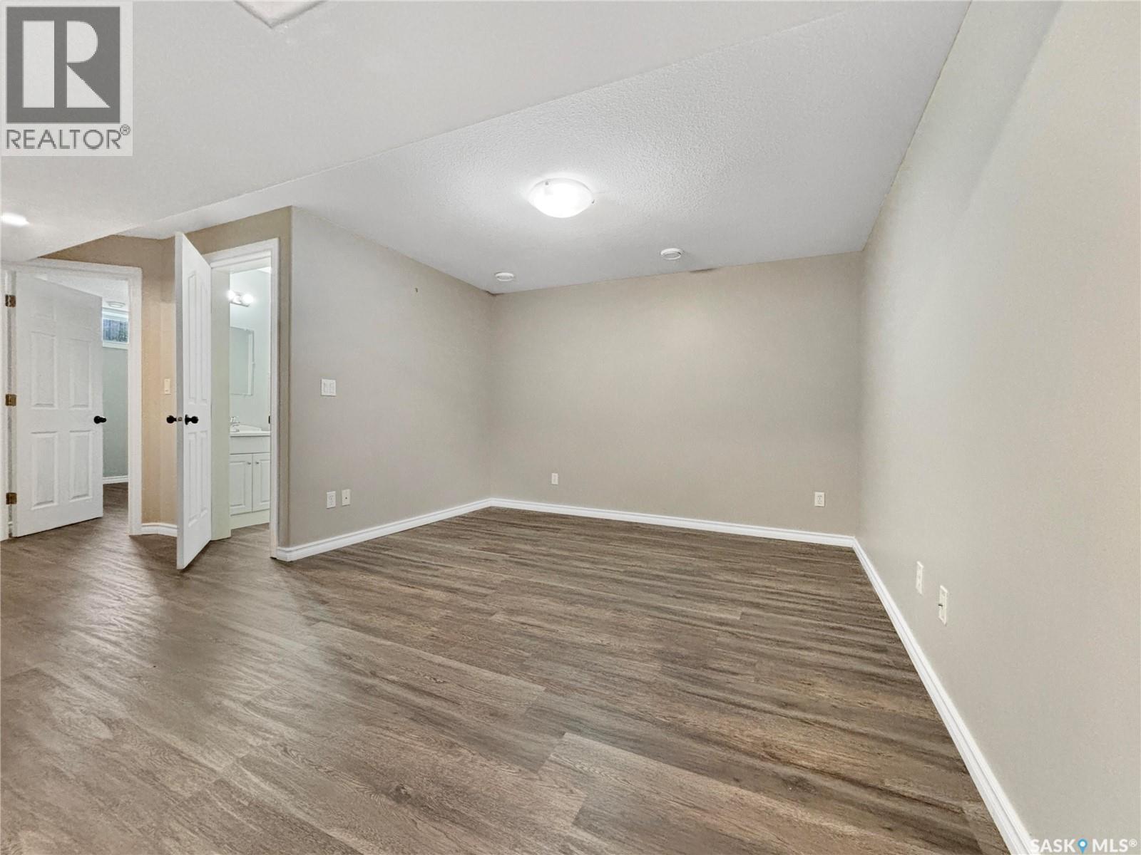 2955 Mcclocklin Road, Saskatoon, Saskatchewan  S7R 0A1 - Photo 26 - SK040382