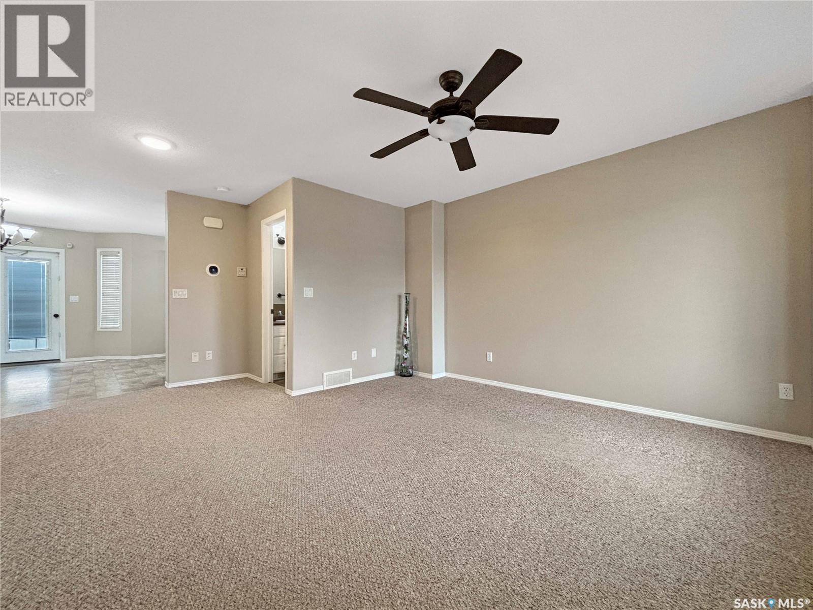 2955 Mcclocklin Road, Saskatoon, Saskatchewan  S7R 0A1 - Photo 3 - SK040382