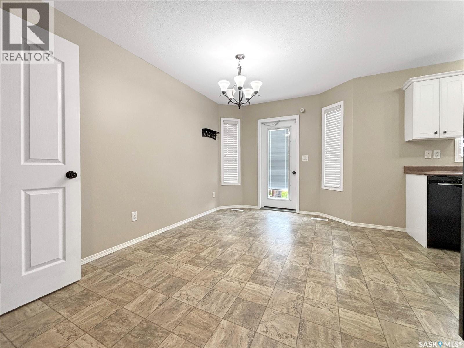 2955 Mcclocklin Road, Saskatoon, Saskatchewan  S7R 0A1 - Photo 7 - SK040382