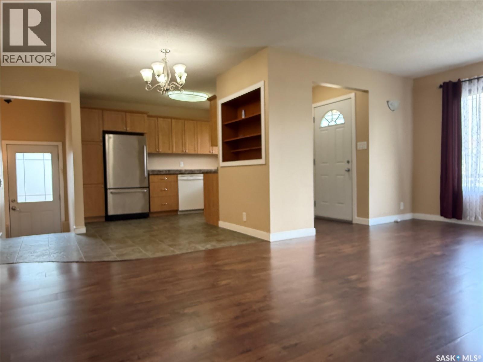 443 7th Avenue W, Melville, Saskatchewan  S0A 2P0 - Photo 7 - SK040290