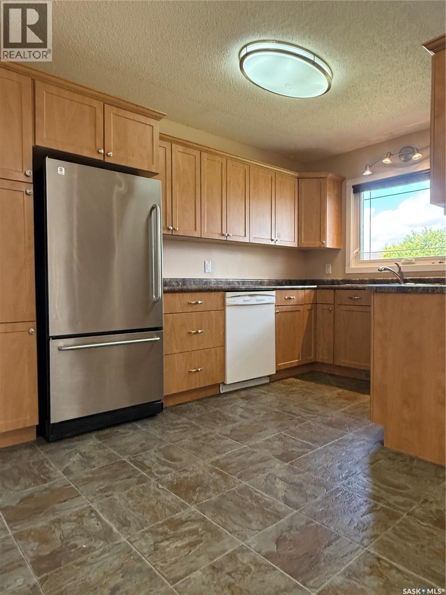 443 7th Avenue W, Melville, Saskatchewan  S0A 2P0 - Photo 9 - SK040290
