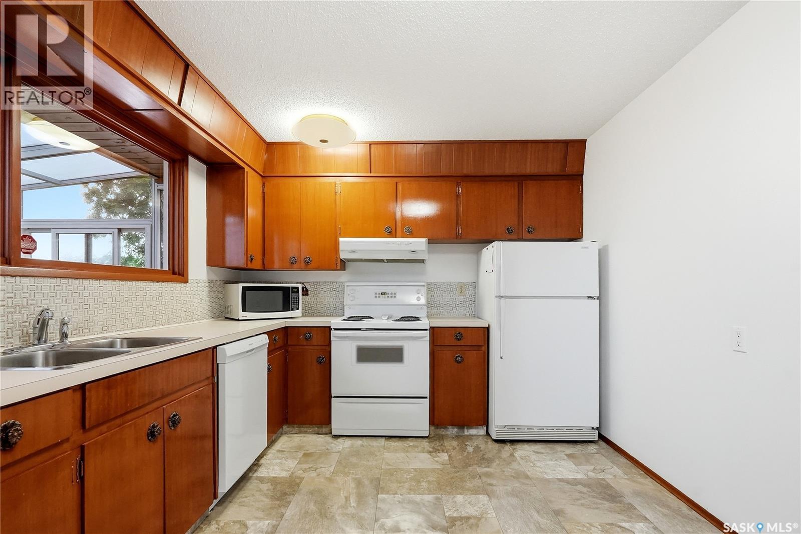 21 Bateman Crescent, Saskatoon, Saskatchewan  S7H 3C3 - Photo 16 - SK040133