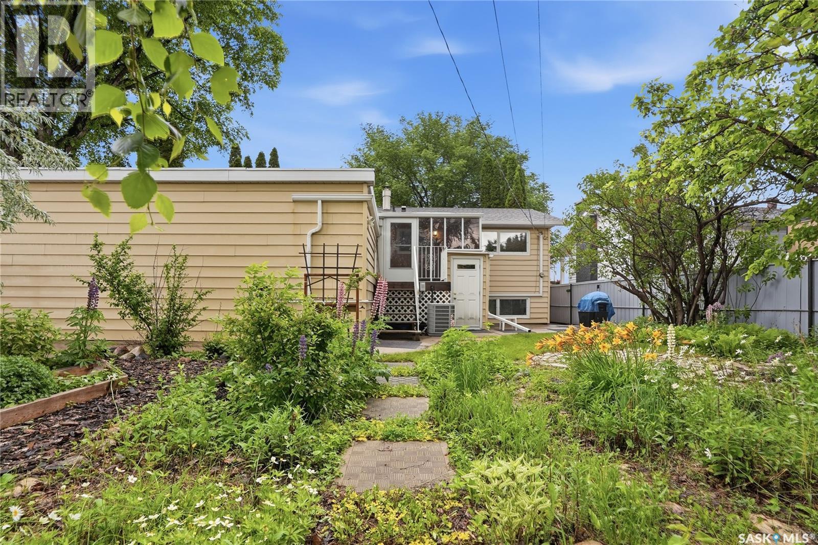 21 Bateman Crescent, Saskatoon, Saskatchewan  S7H 3C3 - Photo 51 - SK040133