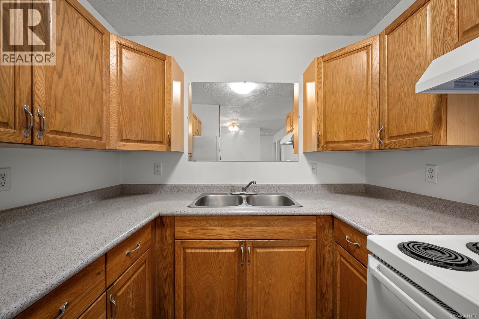 107 1130 Willemar Ave, Courtenay, British Columbia  V9N 3L9 - Photo 18 - 1041107