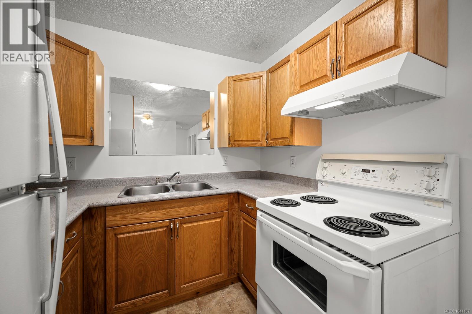 107 1130 Willemar Ave, Courtenay, British Columbia  V9N 3L9 - Photo 19 - 1041107